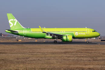 VP-BTY - S7 Airlines Airbus A320 NEO