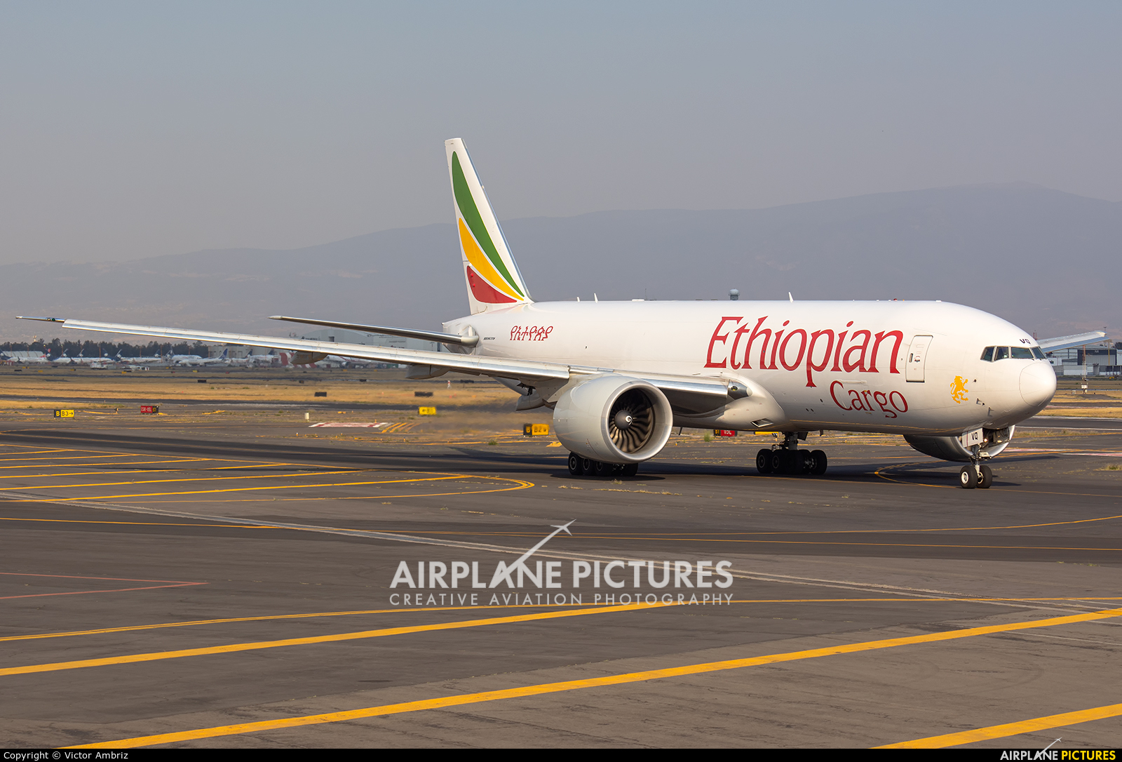 Ethiopian Cargo ET-AVQ aircraft at Mexico City - Licenciado Benito Juarez Intl