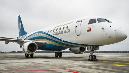 A4O-EB - Oman Air Embraer ERJ-175