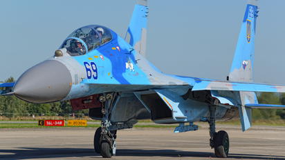 69 - Ukraine - Air Force Sukhoi Su-27UB
