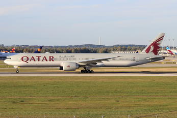A7-BEU - Qatar Airways Boeing 777-300ER