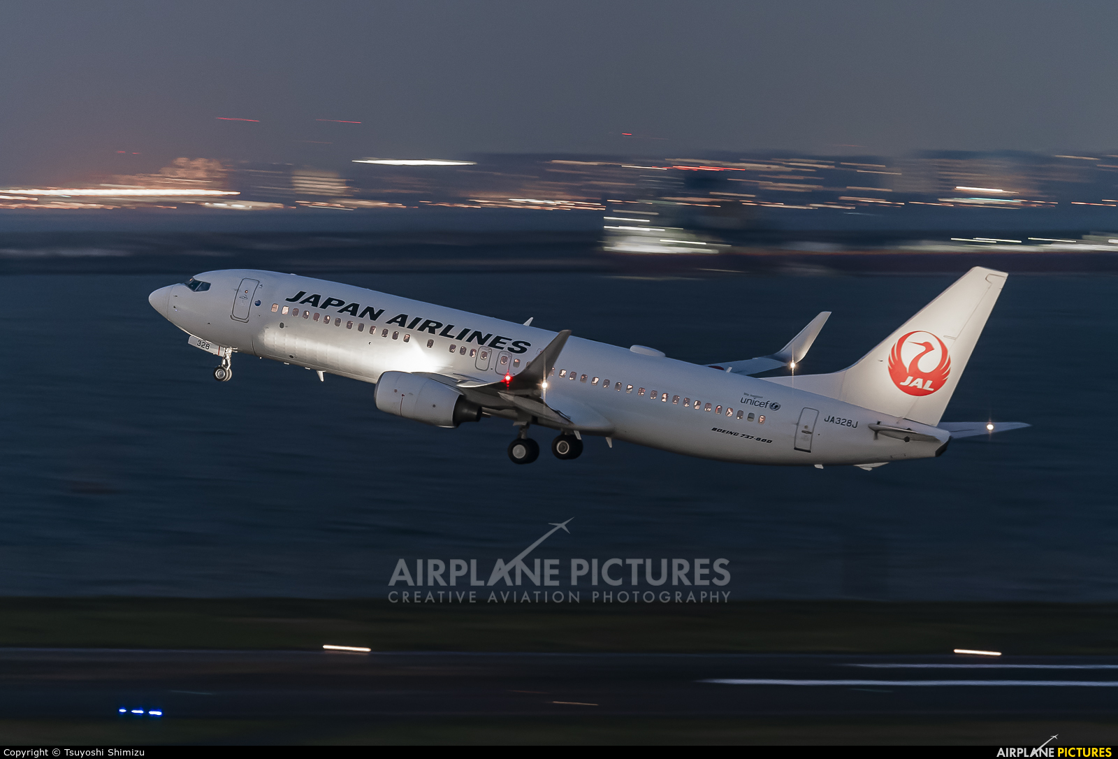 JAL - Japan Airlines JA328J aircraft at Tokyo - Haneda Intl