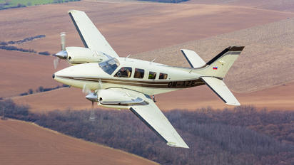 OM-AZE - Private Beechcraft 58 Baron