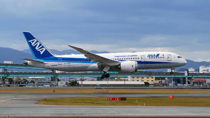 JA829A - ANA - All Nippon Airways Boeing 787-8 Dreamliner