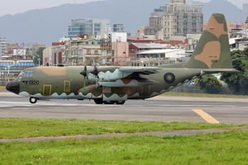 1320 - Taiwan - Air Force Lockheed C-130H Hercules