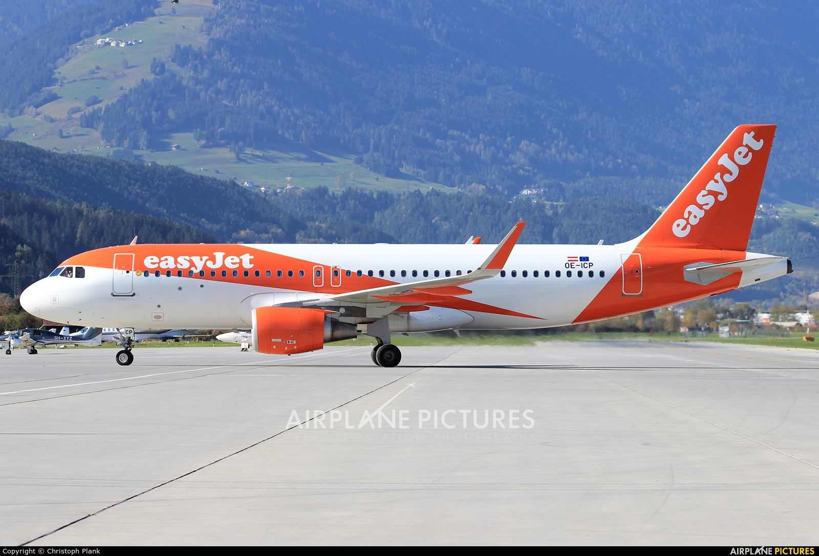 easyJet Europe OE-ICP aircraft at Innsbruck