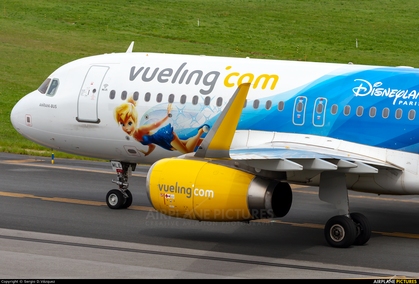 Vueling Airlines EC-MLE aircraft at La Coruña