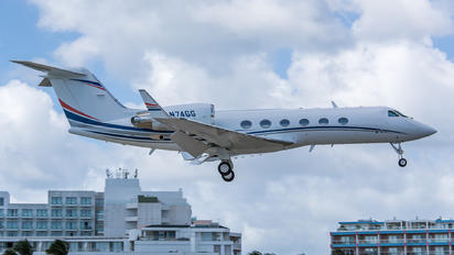N74GG - Private Gulfstream Aerospace G-IV,  G-IV-SP, G-IV-X, G300, G350, G400, G450