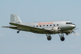 NC33644 - Private Douglas DC-3