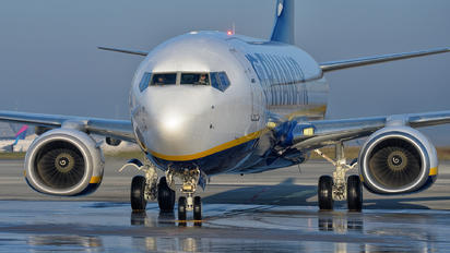 SP-RKF - Ryanair Sun Boeing 737-800