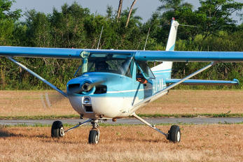 LV-IWW - Private Cessna 150