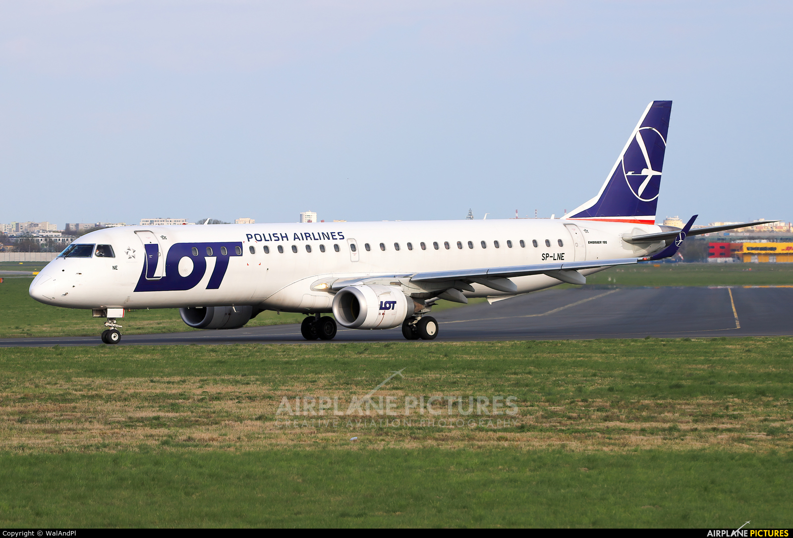 LOT - Polish Airlines SP-LNE aircraft at Warsaw - Frederic Chopin