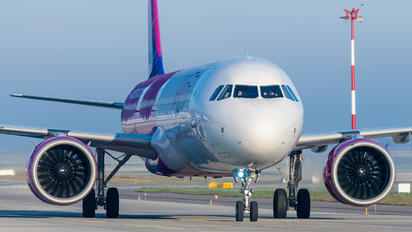 HA-LVA - Wizz Air Airbus A321 NEO