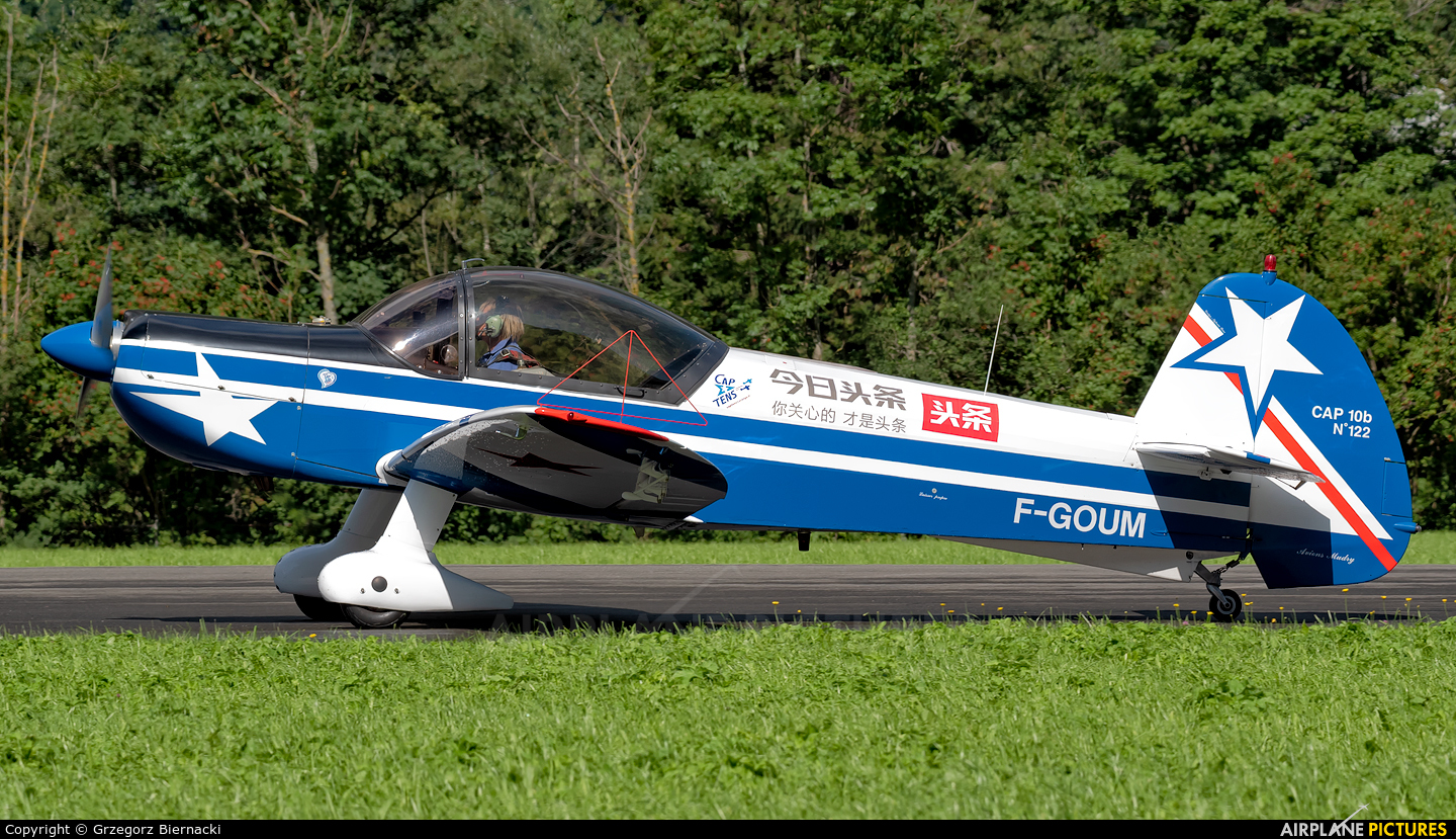 Private F-GOUM aircraft at Mollis
