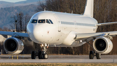 OE-ILP - AerCap Airbus A320