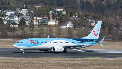 G-TAWC - TUI Airways Boeing 737-800
