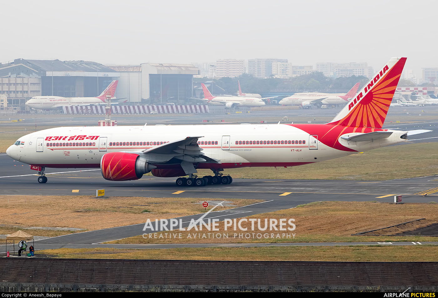 Air India VT-ALH aircraft at Mumbai - Chhatrapati Shivaji Intl