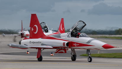 70-3058 - Turkey - Air Force : Turkish Stars Canadair NF-5A