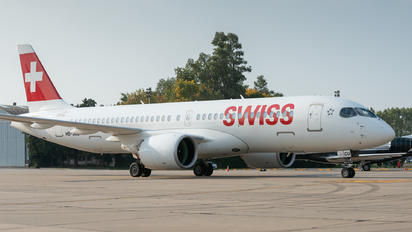 HB-JCU - Swiss Airbus A220-300