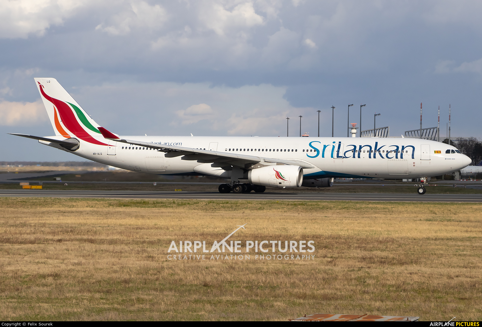 SriLankan Airlines 4R-ALO aircraft at Frankfurt
