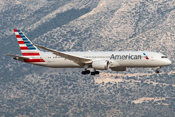 N833AA - American Airlines Boeing 787-9 Dreamliner