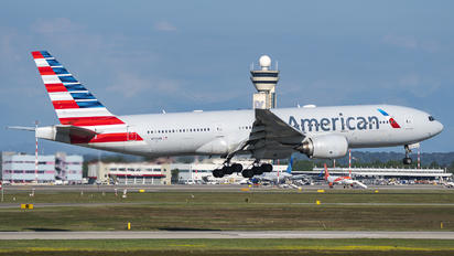 N755AN - American Airlines Boeing 777-200ER