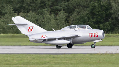 006 - Poland - Air Force PZL Lim-2