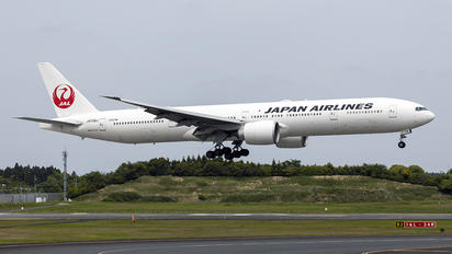 JA738J - JAL - Japan Airlines Boeing 777-300ER