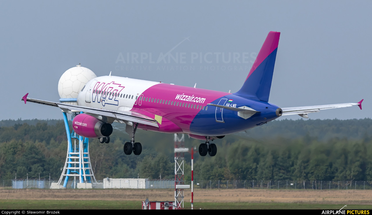 Wizz Air HA-LWB aircraft at Katowice - Pyrzowice