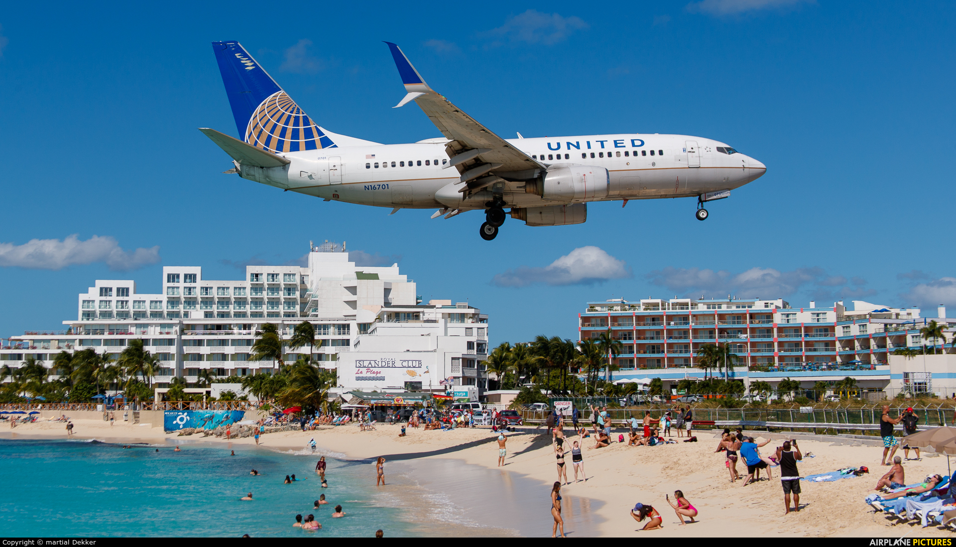 United Airlines N16701 aircraft at Sint Maarten - Princess Juliana Intl