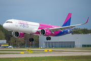 Wizz Air Airbus A321 NEO HA-LVI aircraft