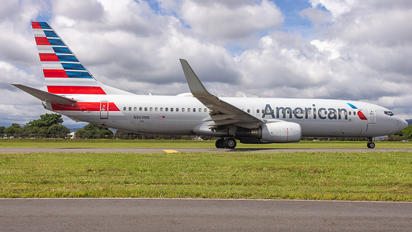 N869NN - American Airlines Boeing 737-800