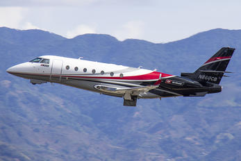 N860CB - Private Gulfstream Aerospace G200