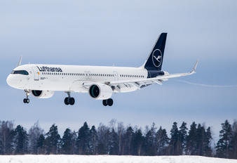 D-AIEK - Lufthansa Airbus A321 NEO