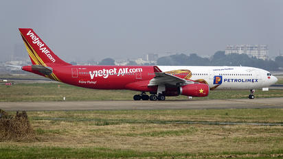 VN-A811 - VietJet Air Airbus A330-300