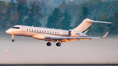 N45GX - Private Bombardier BD-700-1A10 Global Express