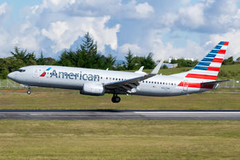 N827NN - American Airlines Boeing 737-800