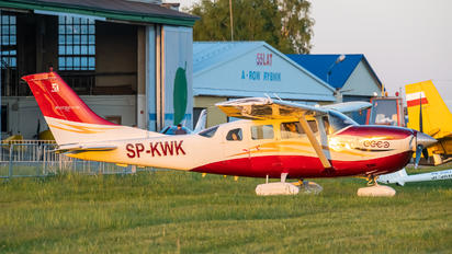 SP-KWK - Private Cessna 206 Stationair (all models)