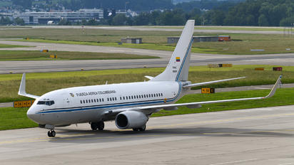 FAC0001 - Colombia - Air Force Boeing 737-700 BBJ