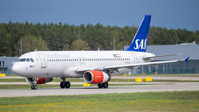 OY-KAU - SAS - Scandinavian Airlines Airbus A320