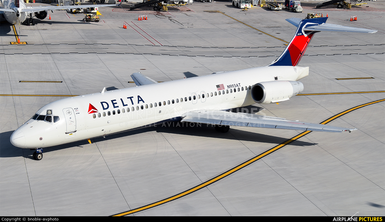 Delta Air Lines N993AT aircraft at Detroit - Metropolitan Wayne County