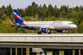 VQ-BTW - Aeroflot Airbus A320