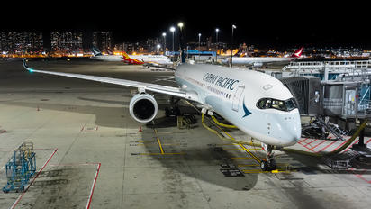 B-LRS - Cathay Pacific Airbus A350-900