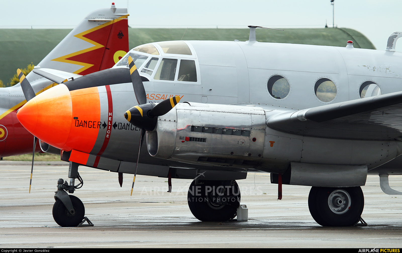 Private F-AZDD aircraft at Orange - Caritat