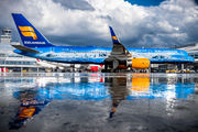 Icelandair Boeing 757 made a charter flight to Prague title=
