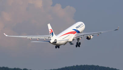9M-MTB - Malaysia Airlines Airbus A330-300