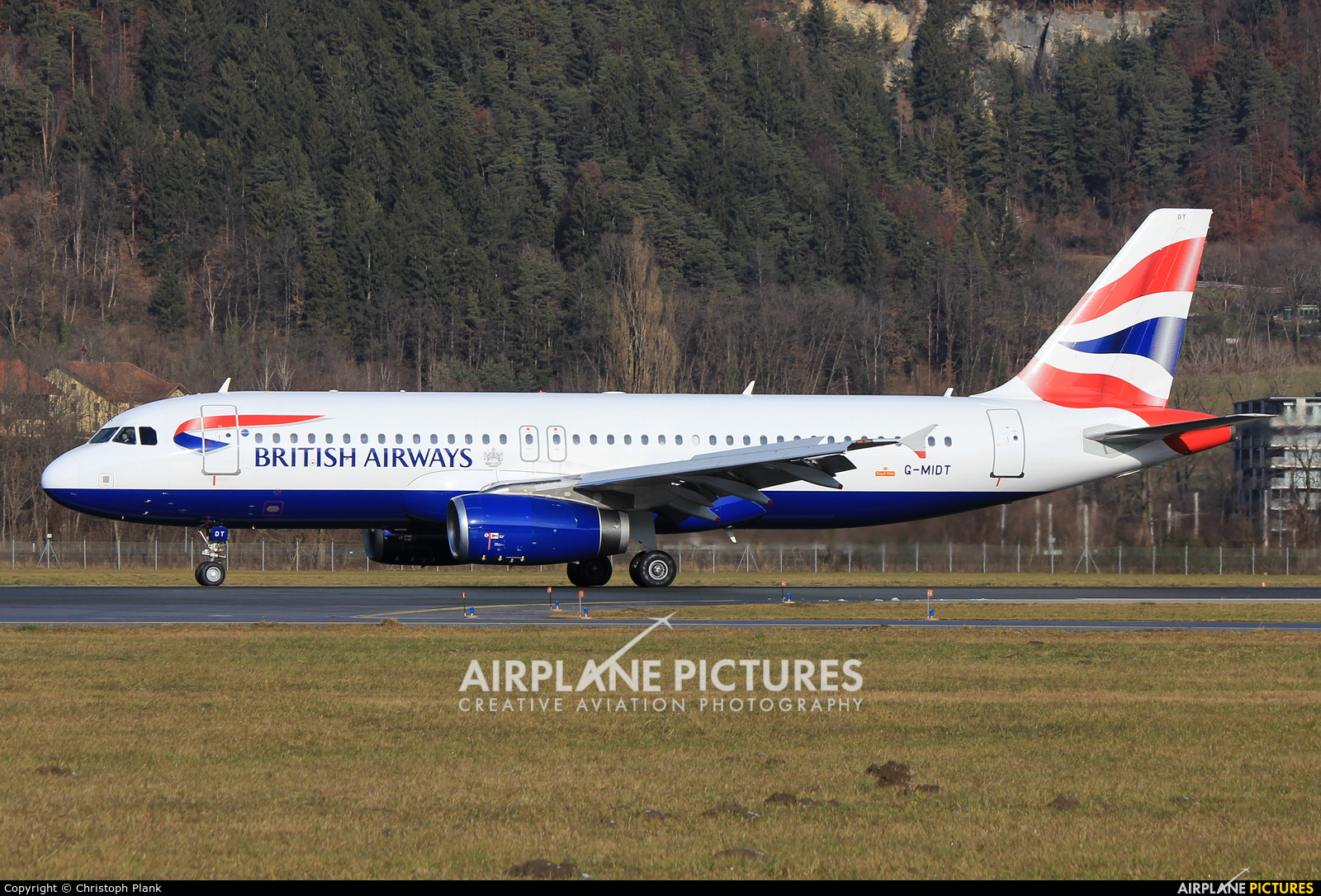 British Airways G-MIDT aircraft at Innsbruck