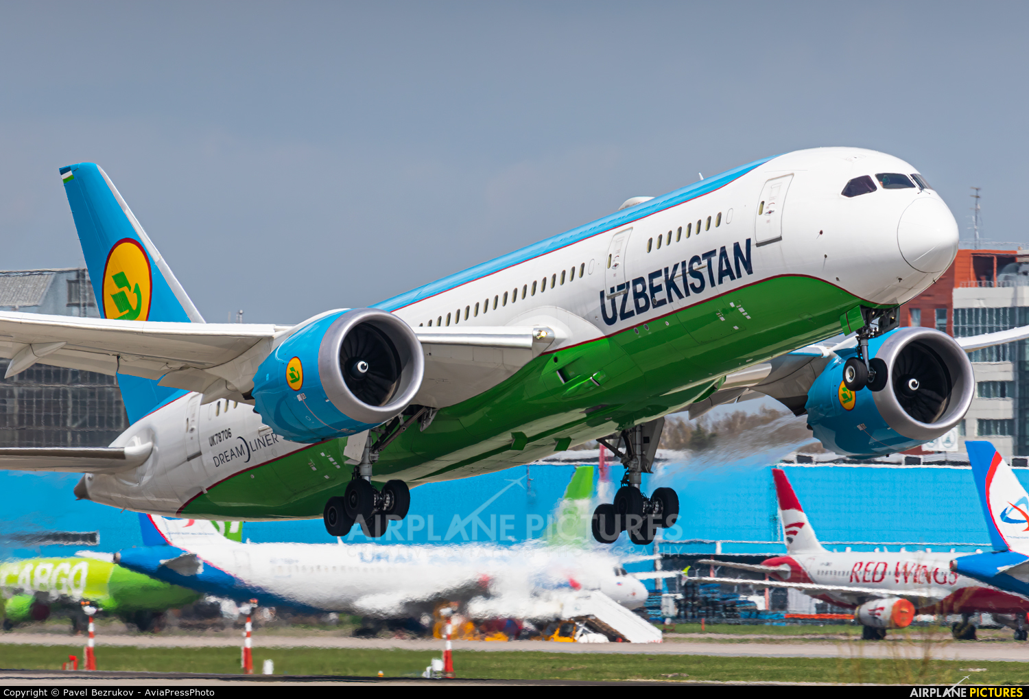 Uzbekistan Airways UK78706 aircraft at Moscow - Domodedovo