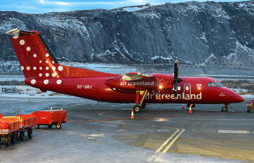 OY-GRJ - Air Greenland Bombardier Dash DHC-8-200