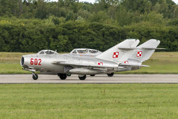 602 - Poland - Army PZL Lim-2